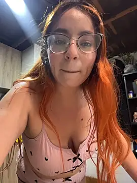 Miaaa_Peach 现场聊天室