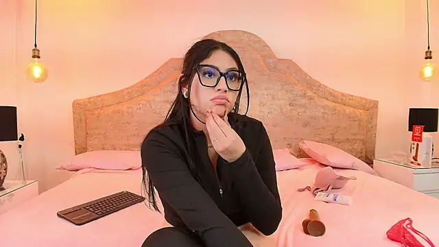 Mila_Lune1n Live chat-huone