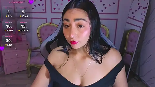 sara_lux_t's Live Chat Room