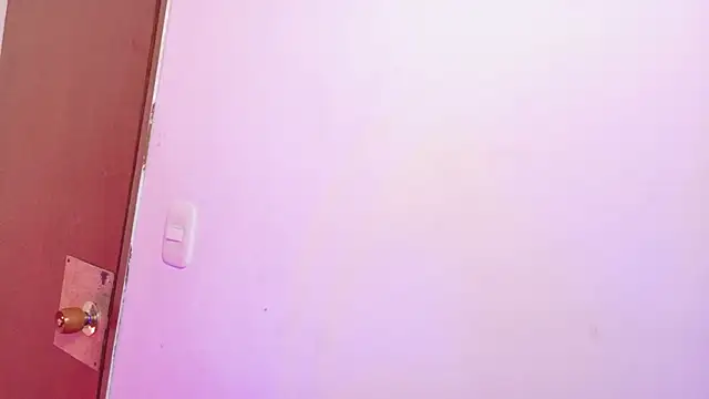reina_neko – live chatrum