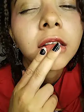 MIlan333X's Live Chat Room
