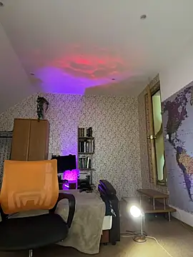 EileenElf Adlı Modelin Canlı Sohbet Odası