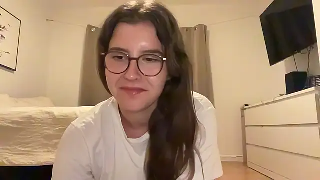 Živá chatovací místnost Lina-Lovely