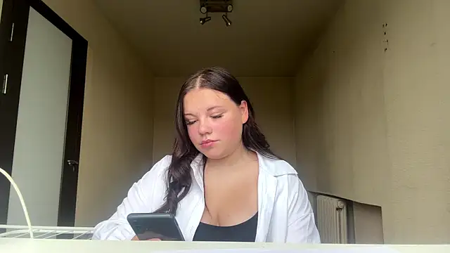 LianalimonLi Adlı Modelin Canlı Sohbet Odası