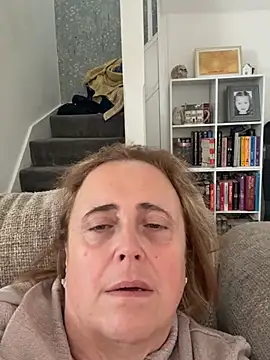 Živá chatovací místnost Curvy_Coral50