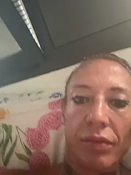 miryredqueen Cameră chat live