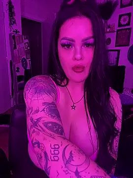gothxgirly Adlı Modelin Canlı Sohbet Odası