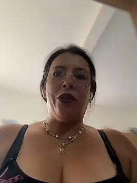 Lauren_Bond 실시간 채팅방