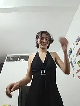 Živá chatovací místnost shantallmendy