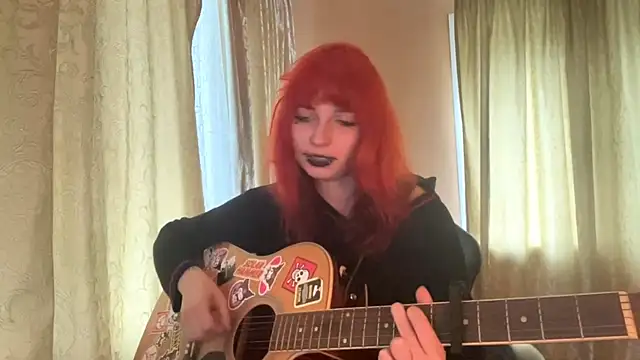 LyndseyCronshaw – live chatrum