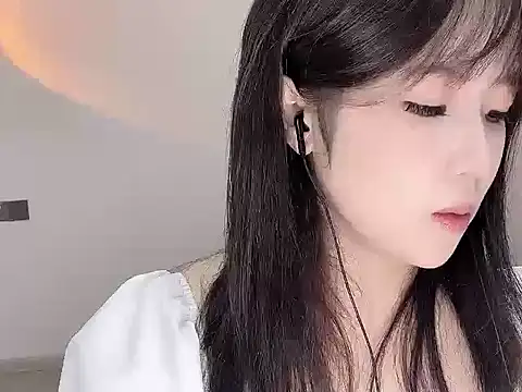 YIYI_0102 чат на живо