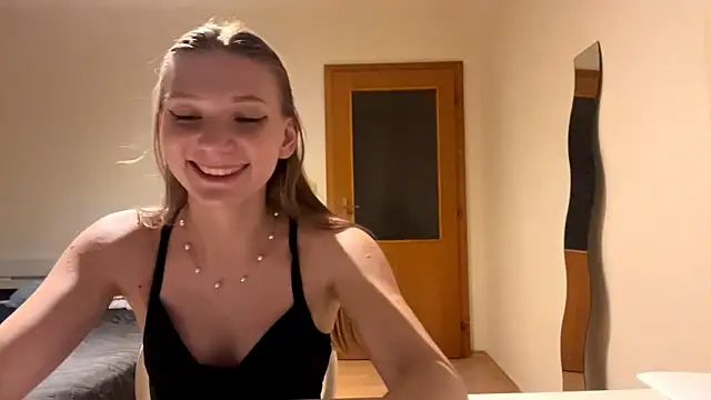 Živá chatovací místnost urcutiebunnyyy