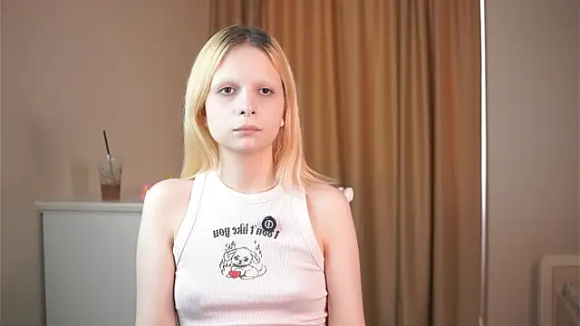 Sala de chat ao vivo de ChiekoMosty