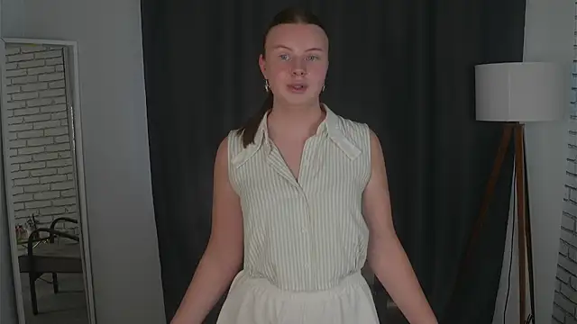 IsobelBoderick Adlı Modelin Canlı Sohbet Odası