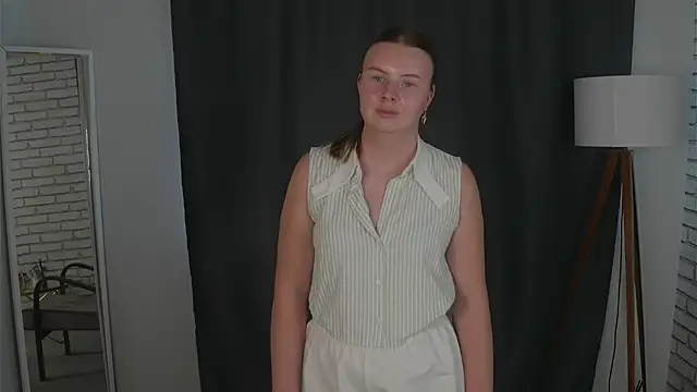 Онлайн чат IsobelBoderick