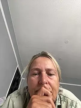 Sala de chat ao vivo de Blondnboujee53