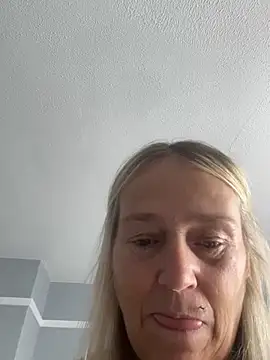 Bilik Sembang Langsung Blondnboujee53