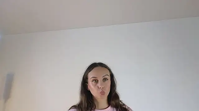 LucretiaCoupland – live chatrum