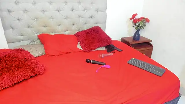 Živá chatovací místnost MiaSecrethot