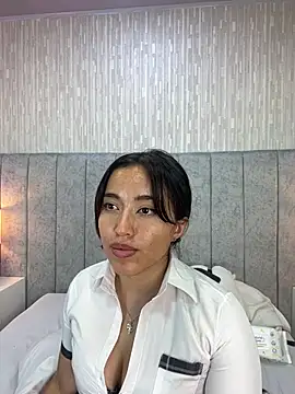 Živá chatovací místnost STARKUROZAWA_606