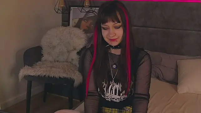 Show modela PollyCrystal na web-kameri