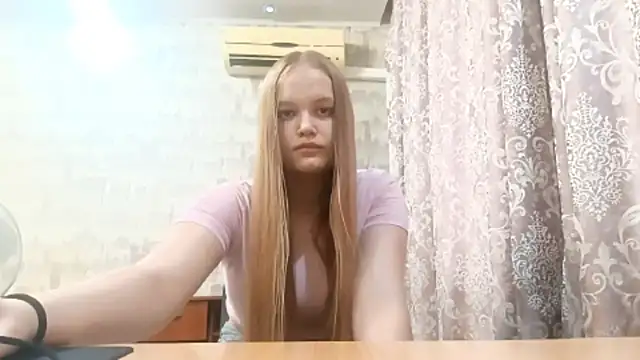 Lali_Boms – live chatrum