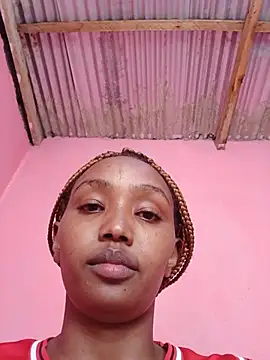 Prettymugush Adlı Modelin Canlı Sohbet Odası