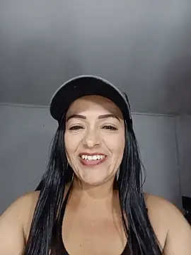 Taboo_lady16 Adlı Modelin Canlı Sohbet Odası