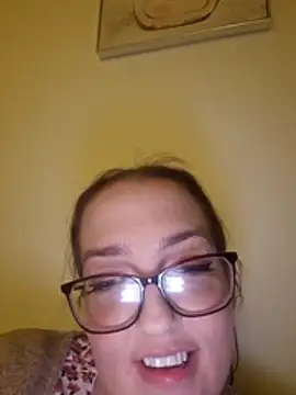 Elegant-Faye36 live-chat rom