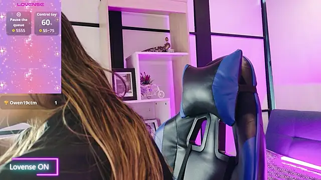 חדר צ'אט בשידור חי של SophieWatsonn_
