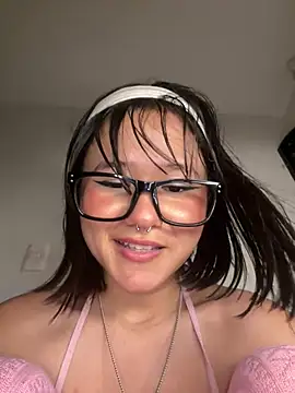 ivi_sunny – Naživo chatovacia miestnosť