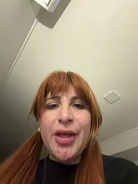 חדר צ'אט בשידור חי של sirenita69