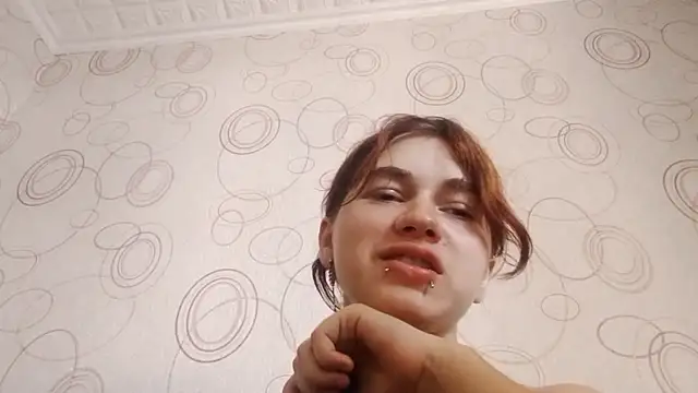 Mialivia লাইভ চ্যাট রুম