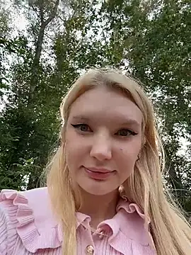 AmmyInPublic Webcam-Show