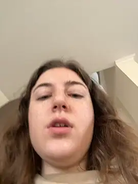 kate_nicepops223223 webkamerás műsora