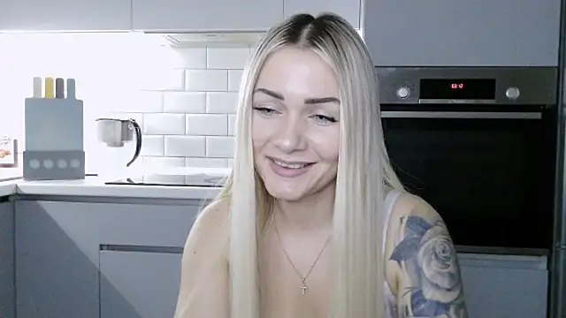 MiamiiGirl: вебкам-шоу