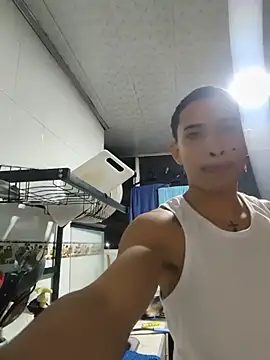Show modela IVXN_ESCO na web-kameri