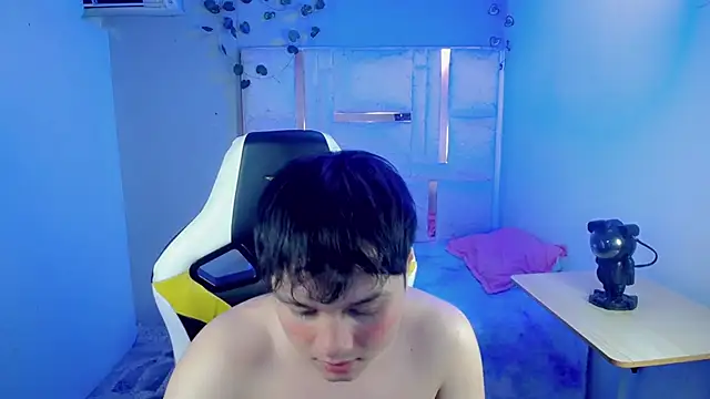 Pokazy przed kamerką – Tommy_cotton