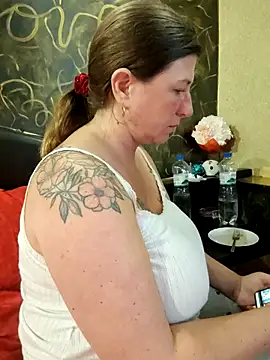 Natali_UA Adlı Modelin Canlı Sohbet Odası