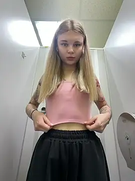-MiaKitty's Webcam Show