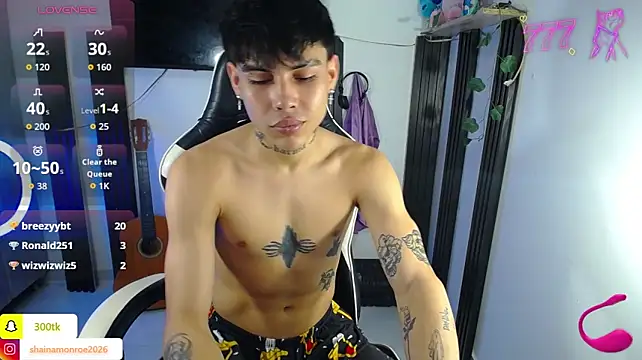 TONNY_HOT18: διαδικτυακό σόου στην κάμερα