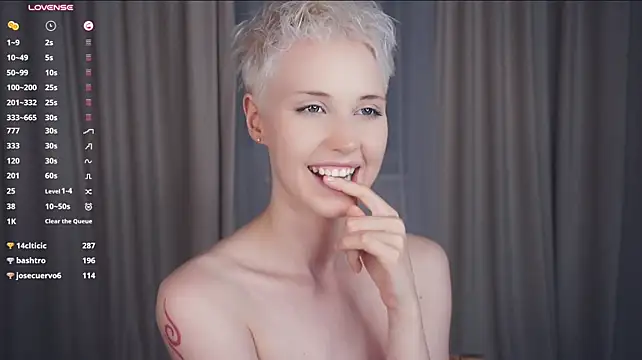 HattieSkay's Webcam Show