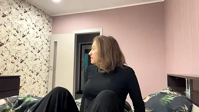 LindaPlavnik's Webcam Show