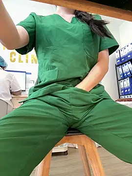 secretly_masturbating 现场聊天室
