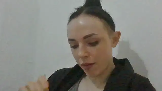 Trinsy_Love Live Chatraum