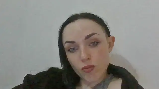 Pokój czatu na żywo – Trinsy_Love