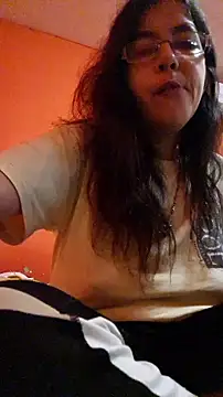 rposhta1991's Live Chat Room