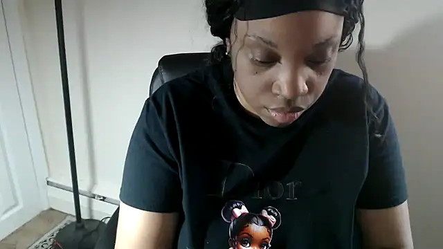 Sexymona1218 live-chat rom