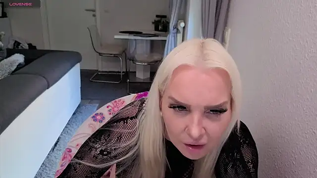 MIA-XXX Live Sex Cam-Show