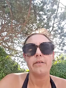 Hot_Milf_Denise – live chatrum